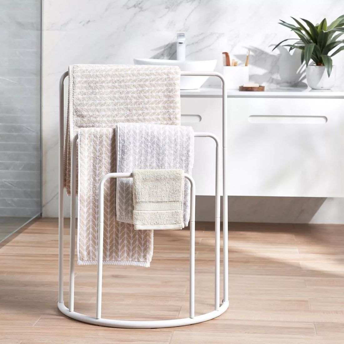 White Towel Stand