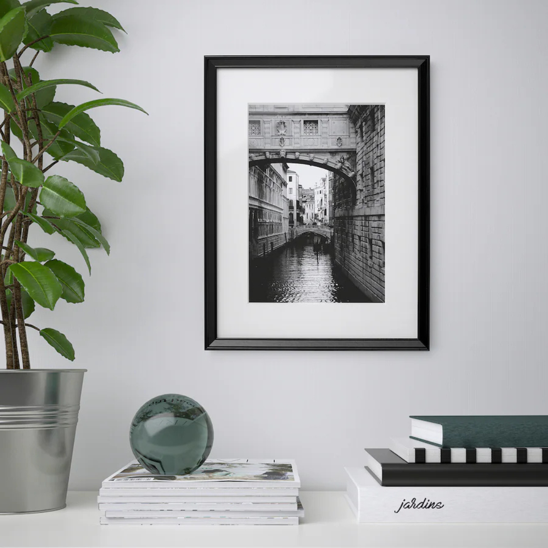 Black Frame