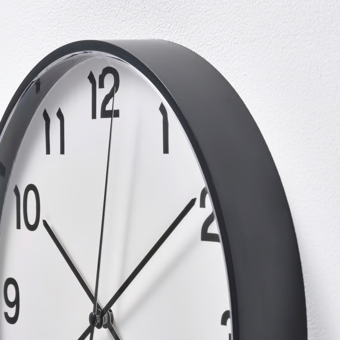 Black/White Wall Clock