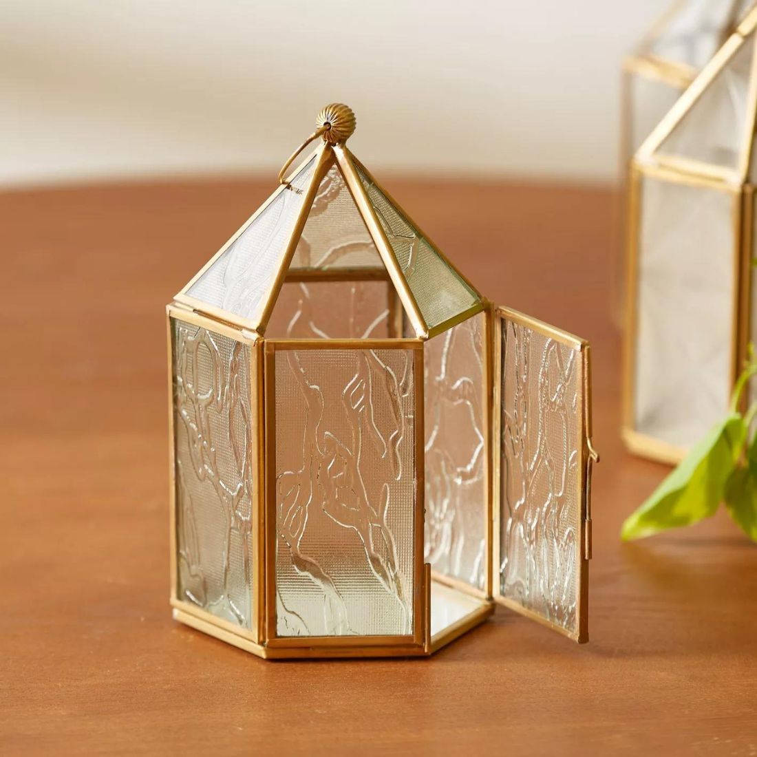 Small Lantern with Crackled Glass Texture