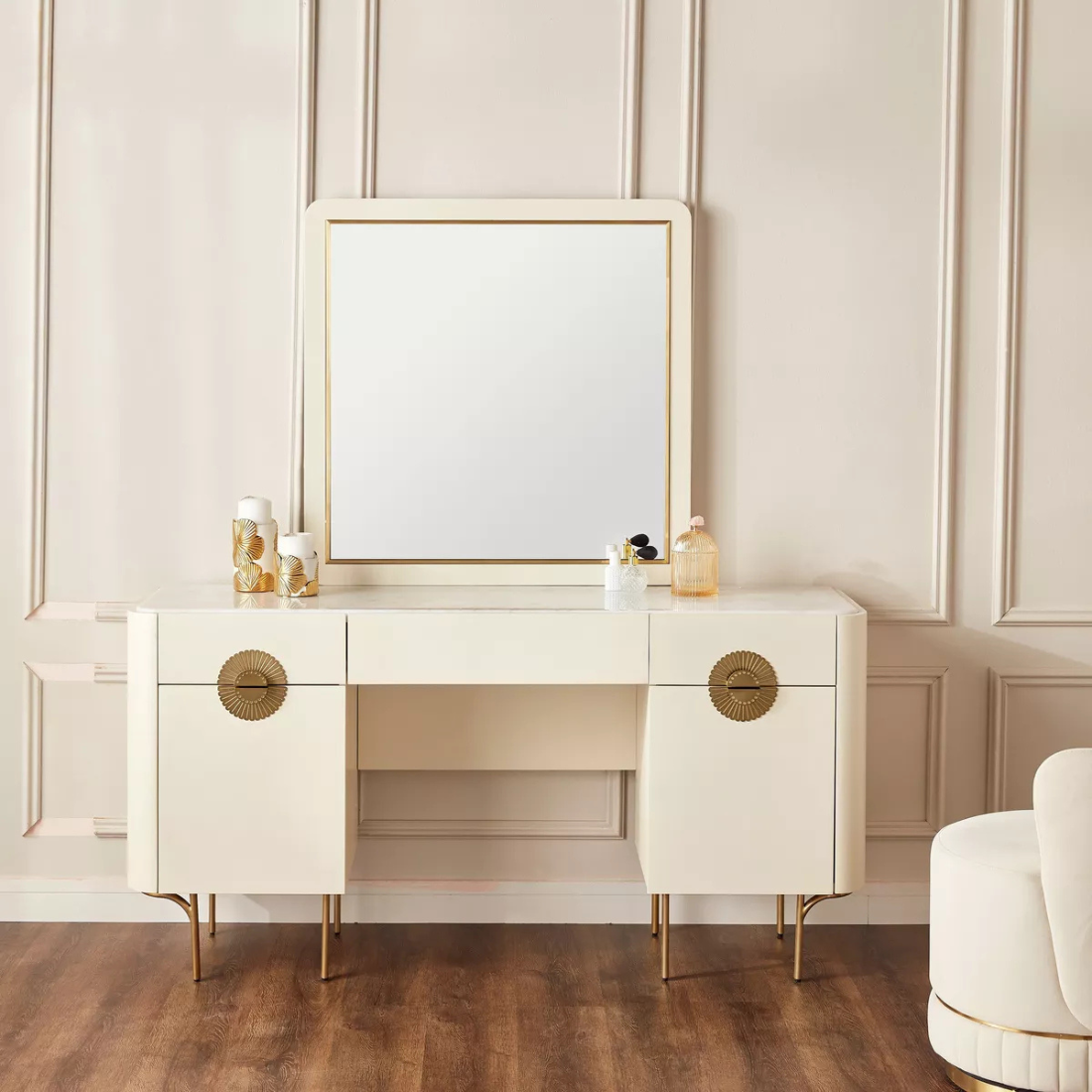 Ecru Dressing Table with Mirror