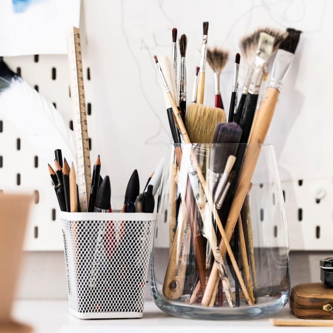 White Mesh Pen Holder