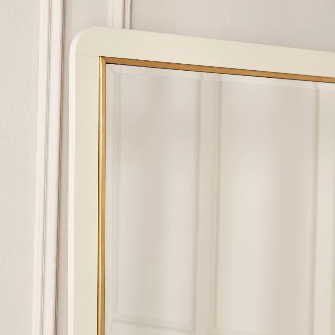 Ecru Dressing Table with Mirror