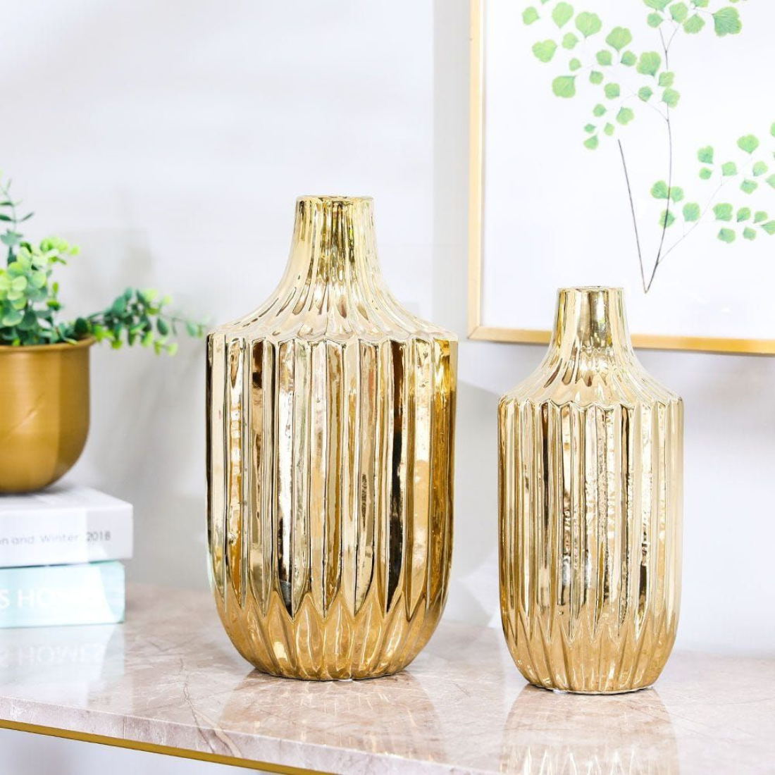 Set of 2 Gold Vases