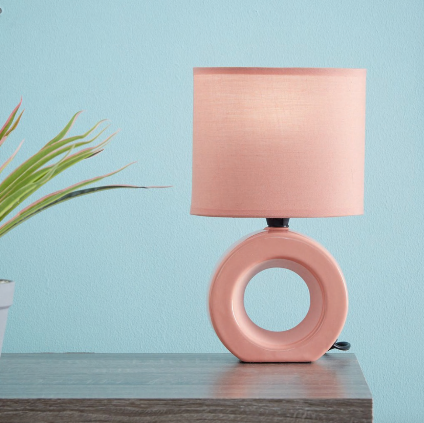 Pink Retro Table Lamp