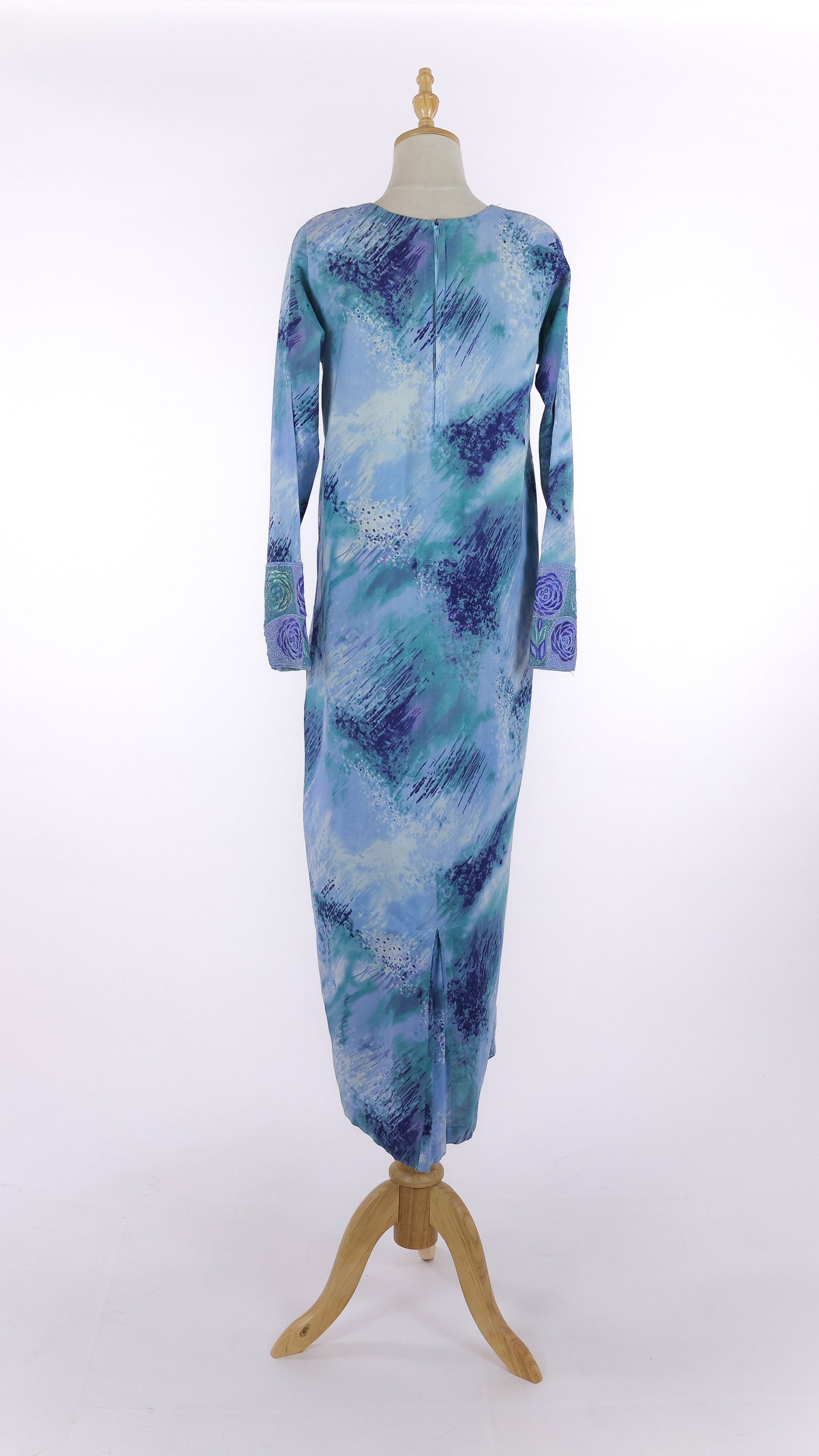 Blue Mukhawar Jellabiya With Floral Embroidery