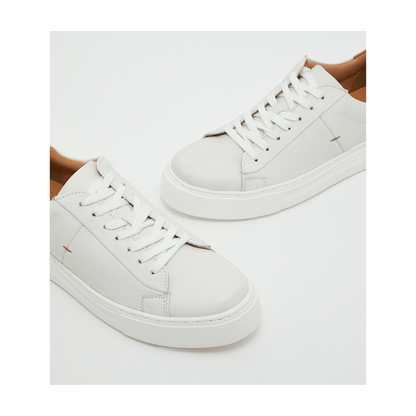 White Round Unisex Toe Low Top Sneakers