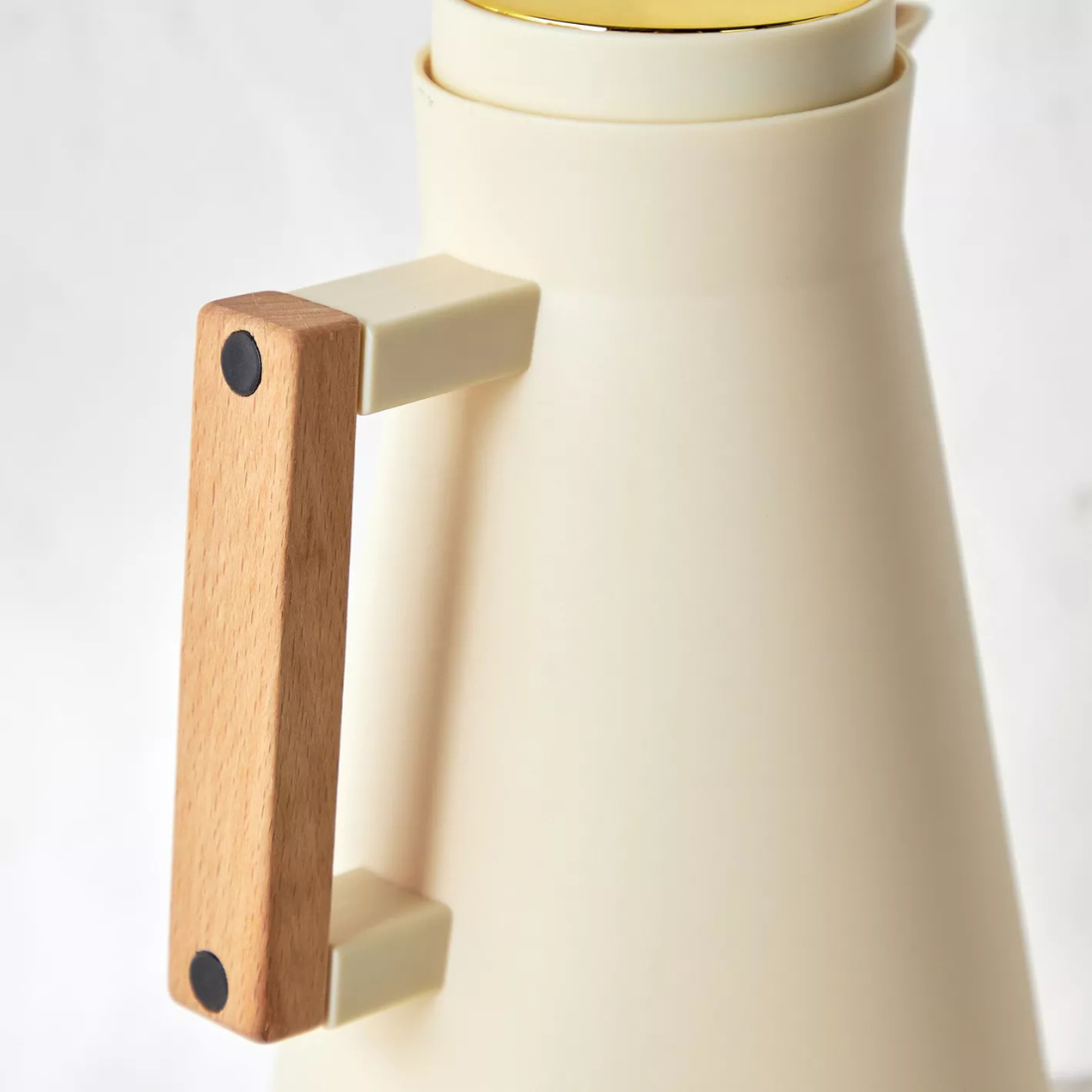 Ecru Vacuum Coffee/Tea Pot with  Wooden Detailing