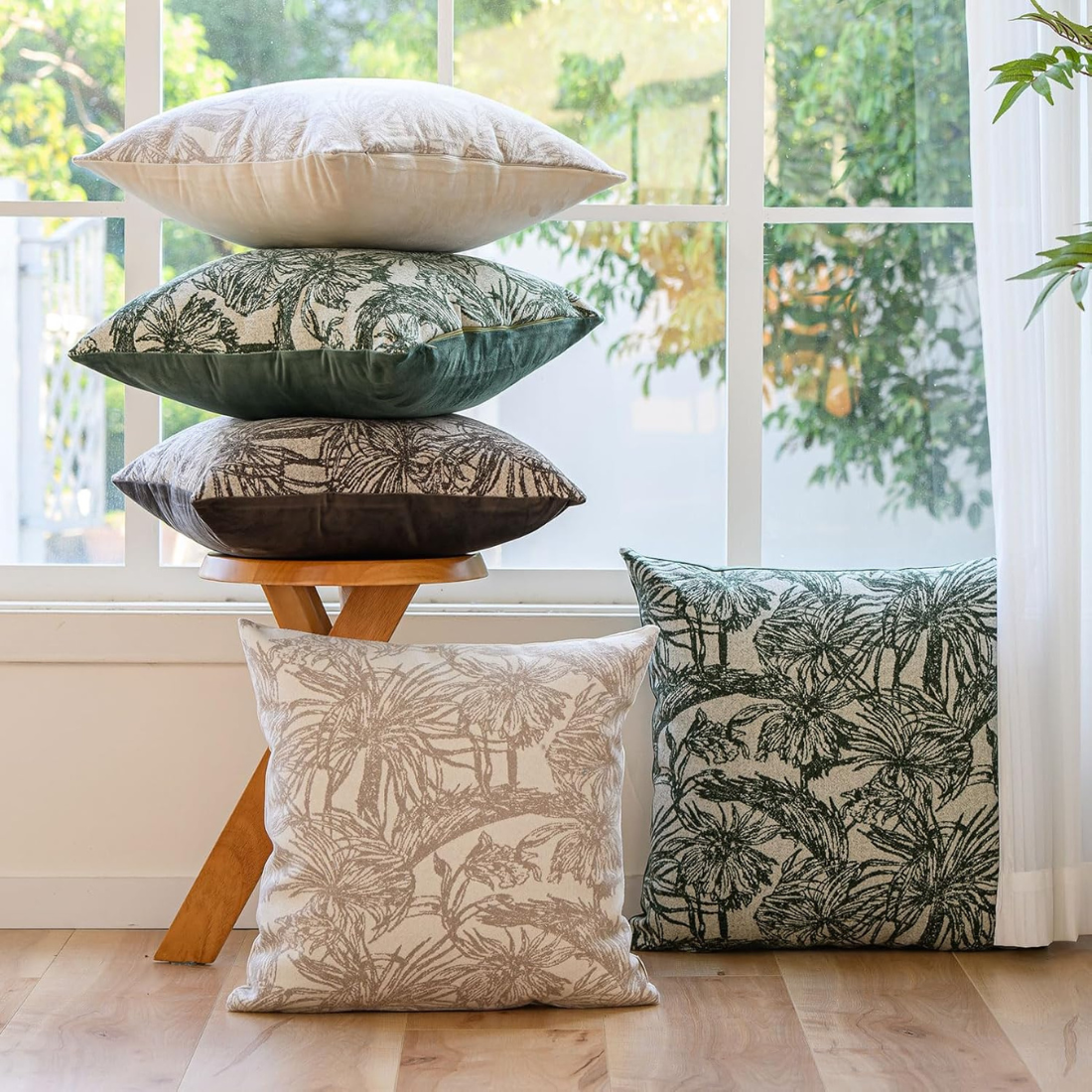 Green Felt Patterned Cushion Cover